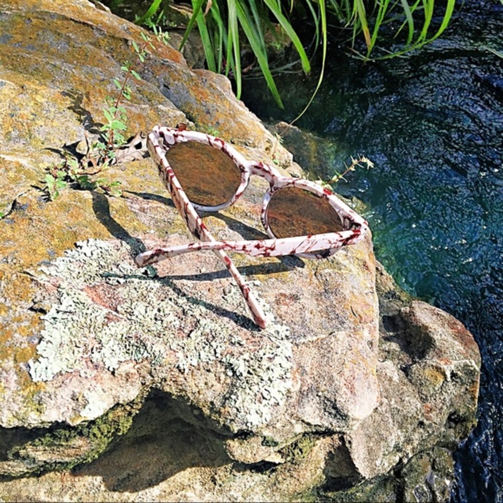 LOWBALL ME "Sarah" High fashion marble Sunnies - Picture 2 of 4